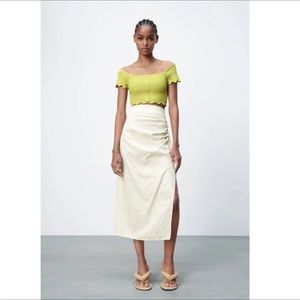 NWT zara jacquard Rushed midi skirt cream